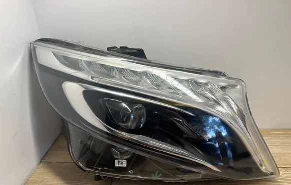 Mercedes-Benz Vito Viano W447 Headlight/headlamp A4479061501