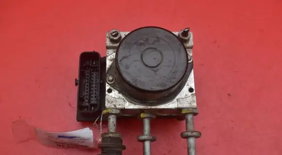 Skoda Fabia Mk2 (5J) ABS Pump 6R0614117K