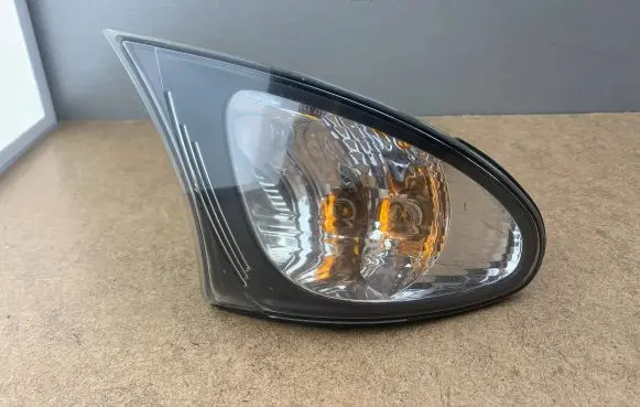BMW 3 E46 Front indicator light 7165850 63137165850 6914200