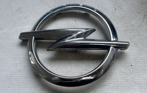 Opel Insignia B Manufacturer badge logo/emblem 90910002701