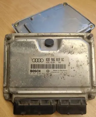Audi A3 S3 8L Engine control unit/module 038906019GC 1039S00126 0281010892