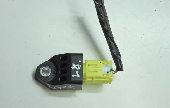 Toyota RAV 4 (XA30) Airbag deployment crash/impact sensor 89831-33030 72066UD5B