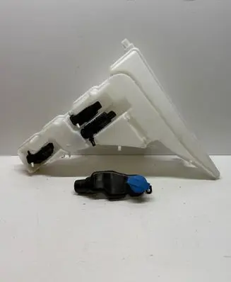 Audi A6 S6 C8 4K Windshield washer fluid reservoir/tank 4K0955451G 4K0250