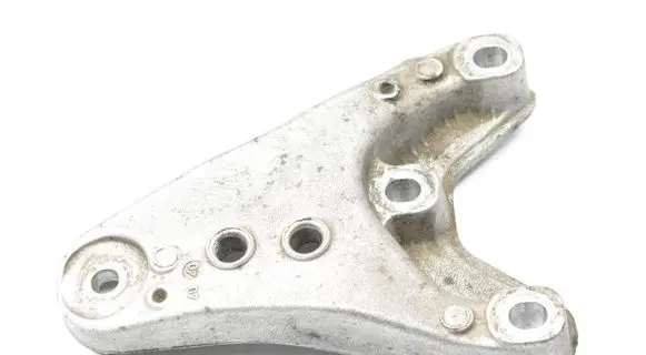 Skoda Fabia Mk2 (5J) Engine mounting bracket 6Q0199185D