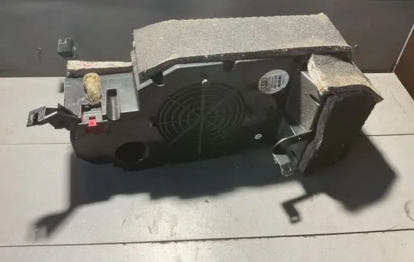 Audi A6 S6 C5 4B Subwoofer speaker 4B9035382 7296999002