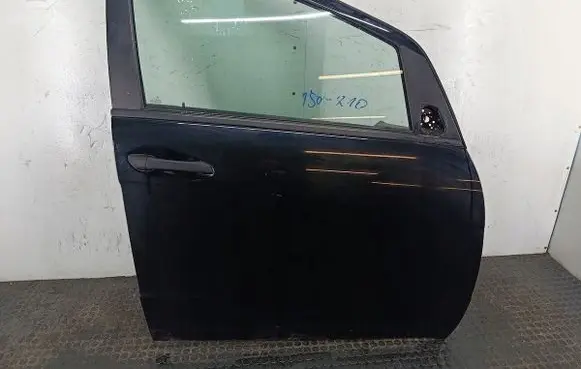 Mercedes-Benz A W169 Front door 696