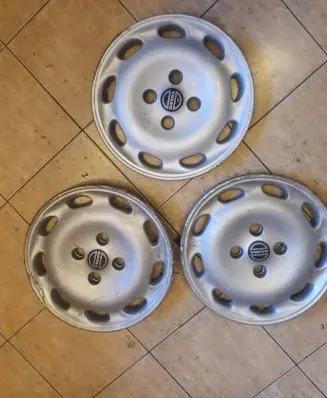 Volvo S40, V40 R15 wheel hub/cap/trim 30809737 72107