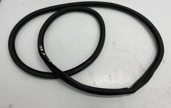Mercedes-Benz A W177 Rear door rubber seal (on body) 
