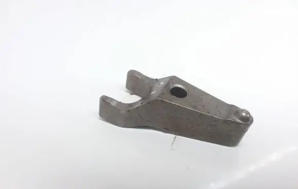 Toyota RAV 4 (XA40) Fuel Injector clamp holder