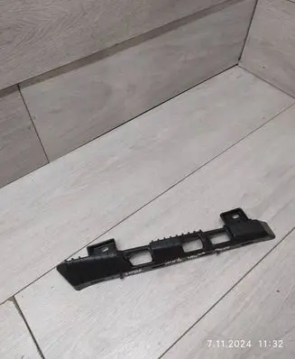 Hyundai Ioniq Front bumper mounting bracket 86556G2000