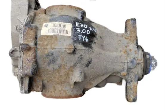 BMW X5 E70 Rear differential 7590914