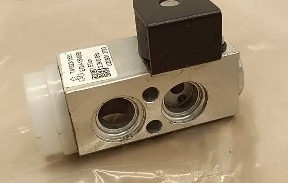 KIA EV6 Air conditioning (A/C) expansion valve T416231631 UZ09012723 23K085S