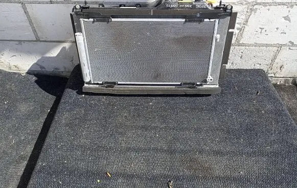 Subaru Outback (BT) Coolant radiator 45120AN000 45111AN000
