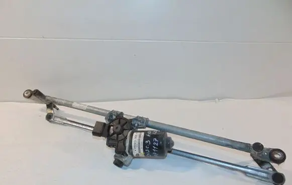 Land Rover Discovery 3 - LR3 Front wiper linkage and motor DLS500010 6H2217A429BB DLB500021