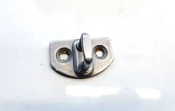 Renault Austral Front door lock loop/hook striker 0549R