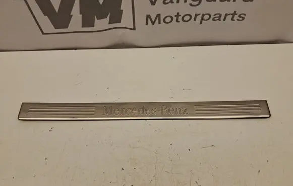 Mercedes-Benz E C207 W207 Side skirt front trim A2126860936
