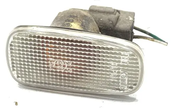 Toyota RAV 4 (XA20) Front indicator light 