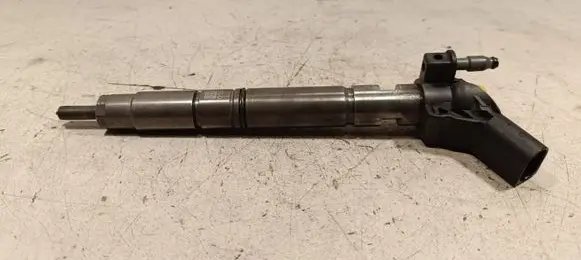 Audi Q7 4M Fuel injector 0445117067 059130277ED