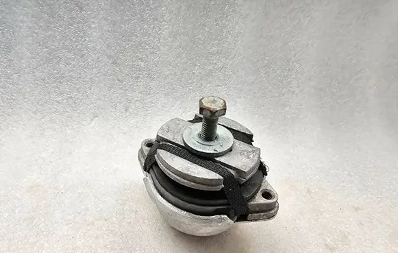 Audi A6 Allroad C5 Gearbox mount 4B0399151M
