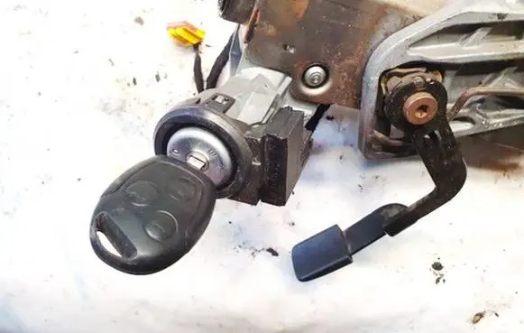 Ford Mondeo MK IV Ignition lock 17x7a10295 d7520013-0y