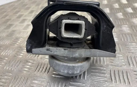 Peugeot 3008 I Engine mount bracket 9672479980 1337