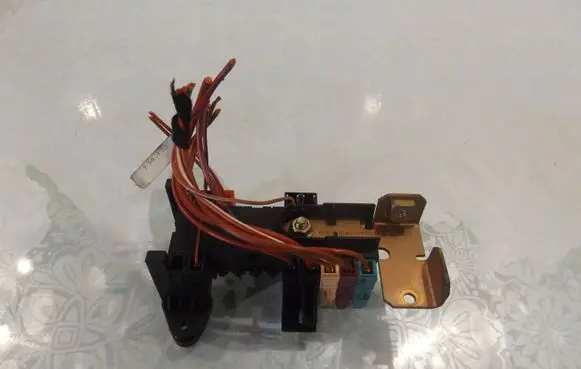 Mercedes-Benz Vito Viano W639 Relay mounting block 