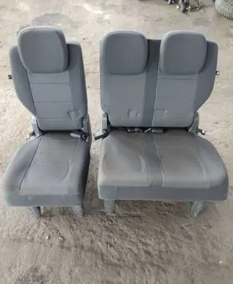 Chrysler Grand Voyager V Second row seats Nocod