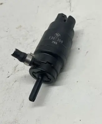 BMW 5 E34 Windscreen/windshield washer pump 1391358
