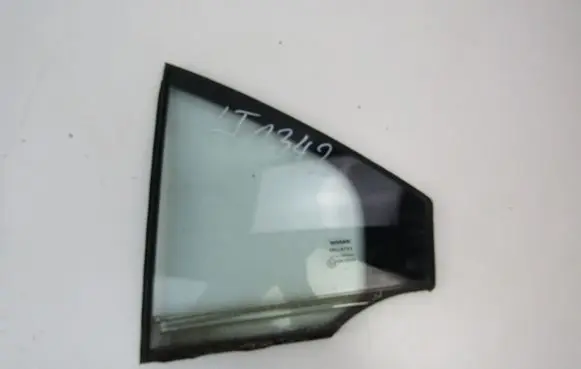 Nissan Primera Rear side window 
