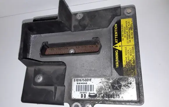 Chrysler Voyager ABS control unit/module S101675001E