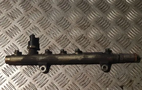 Volvo S40, V40 Fuel main line pipe 0445214024