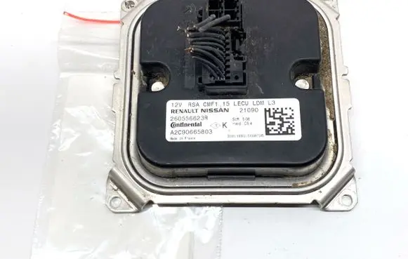 Renault Captur II Voltage converter/converter module 260556623R
