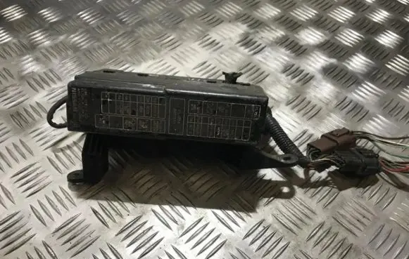 Nissan Almera N16 Fuse box set 71543052 7154-3052