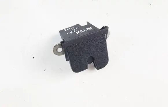 Seat Altea Tailgate/trunk/boot lock/catch/latch 5P0827505F-sea 5p0827505f
