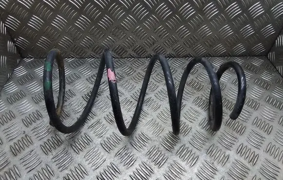 Toyota Avensis T270 Front coil spring