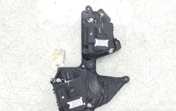 Ford Fusion II Air flap motor/actuator DG9H19E616 DG9H19E616BA DG9H19E616AA