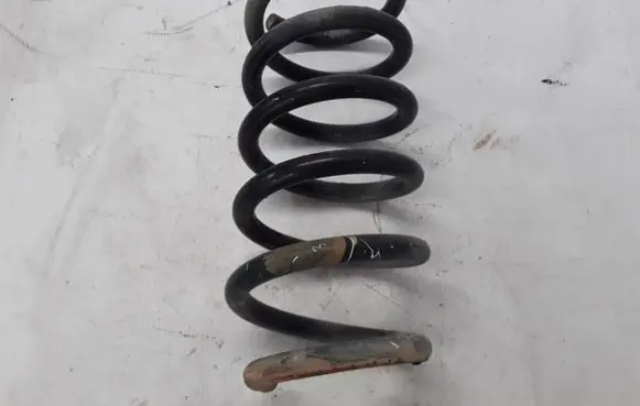 Opel Vivaro Front coil spring 8200461787