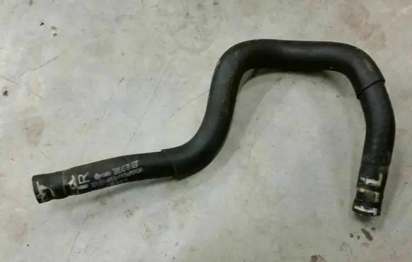 Audi A3 S3 8V Engine coolant pipe/hose 5Q0121447G