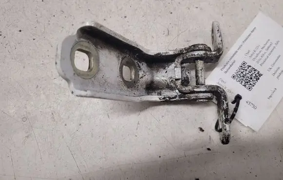 Opel Astra K Front door upper hinge A046057 P16172