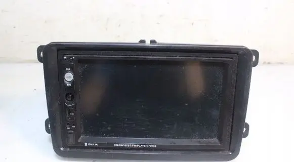 Volkswagen PASSAT B6 Radio/GPS head unit trim 