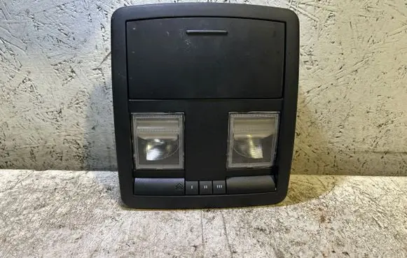 Dodge Challenger Front seat light 1112426 851805