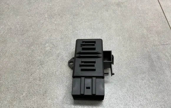 Volkswagen Polo V 6R Seat heating relay 6R0959772A