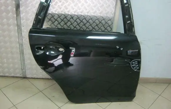 Mazda 6 Rear door