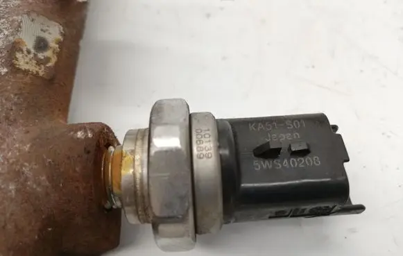 Fuel main line pipe