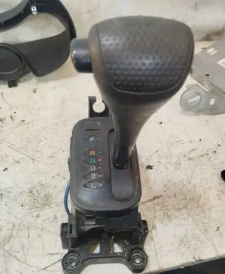 Toyota RAV 4 (XA10) Gear shifter/selector