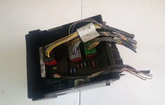 Citroen Berlingo Fuse box set T118710002J