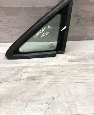 Volkswagen Touran II Front triangle window/glass 43R00048 E000255 DOT24M68AS2
