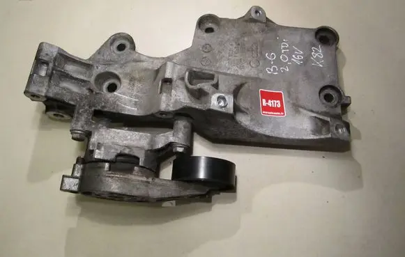 Volkswagen PASSAT B6 Generator/alternator bracket 03G903143E 30402