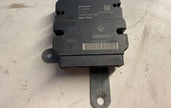 Renault Clio IV Airbag control unit/module A2c80613911