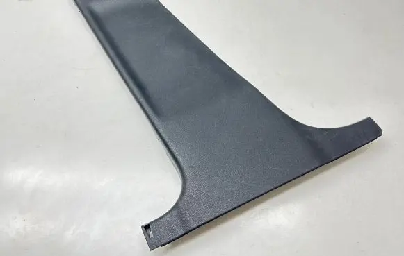 Mercedes-Benz C W204 (B) pillar trim (bottom) A2046900525